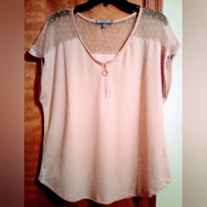 Daisy Fuentes, Size Large Women's Light Pink Top
